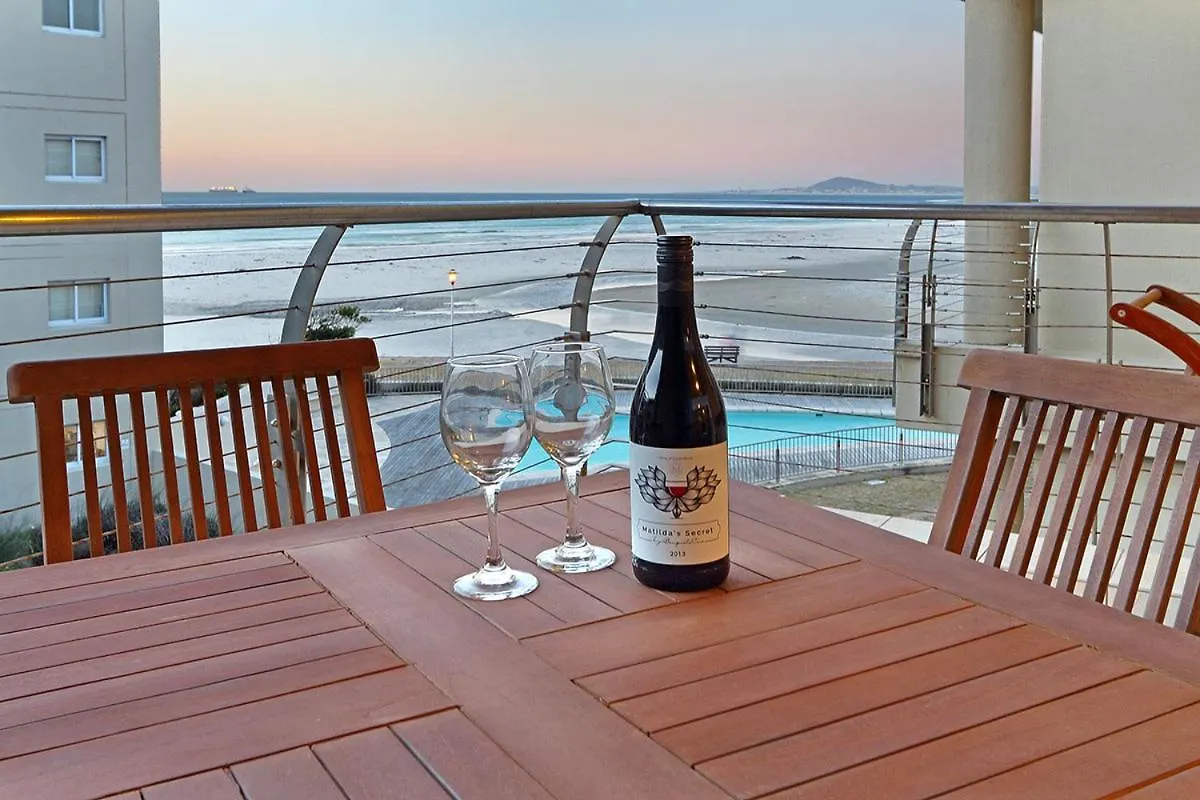 Lagoon Beach 231 By Hostagents Cape Town 0*,